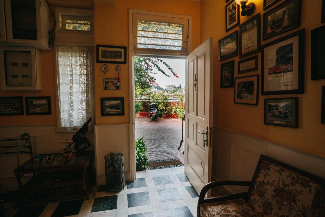 Rock Cliff Home Stay Shillong Exteriör bild