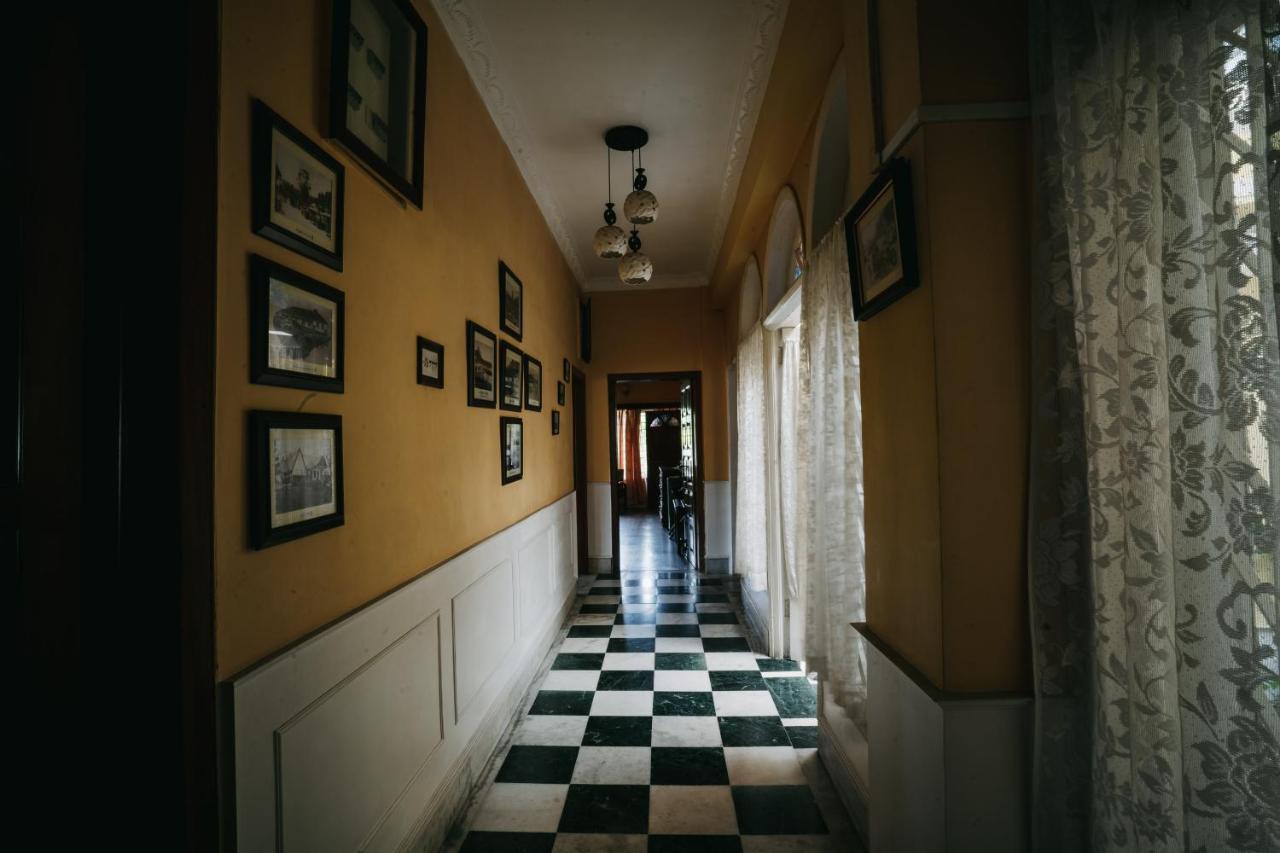 Rock Cliff Home Stay Shillong Exteriör bild