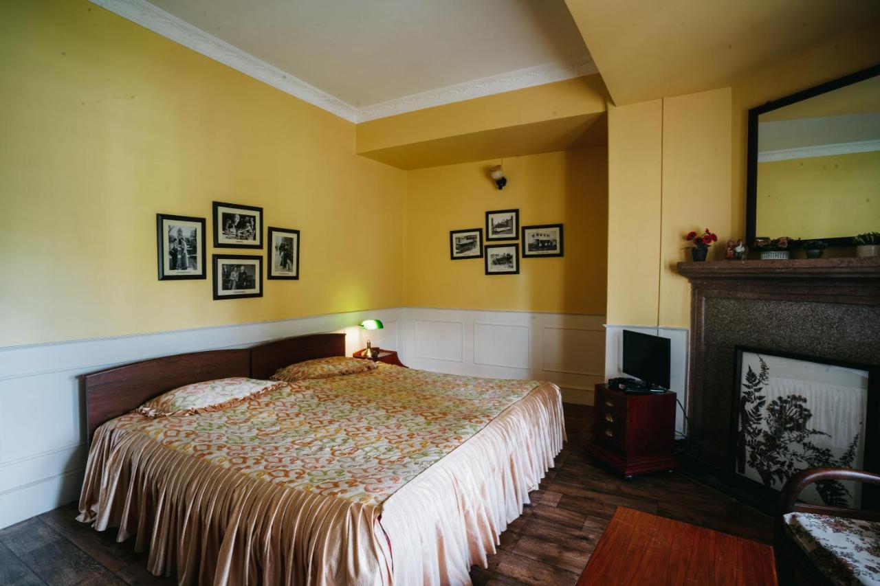 Rock Cliff Home Stay Shillong Exteriör bild