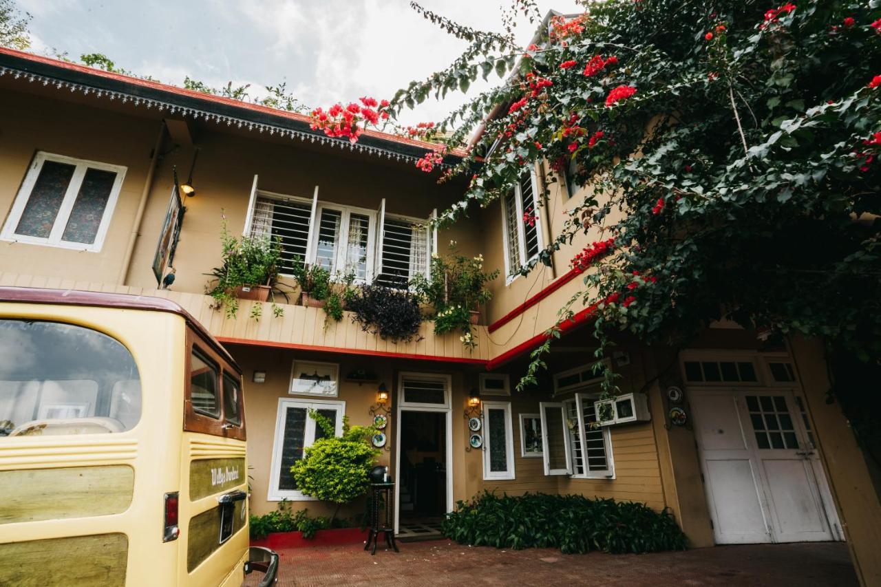 Rock Cliff Home Stay Shillong Exteriör bild