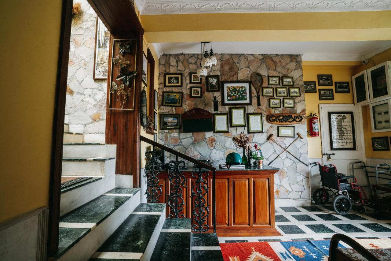 Rock Cliff Home Stay Shillong Exteriör bild