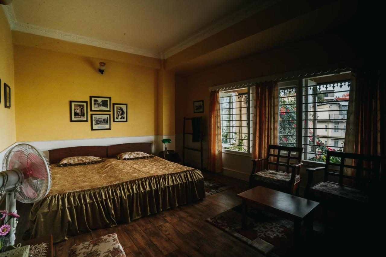 Rock Cliff Home Stay Shillong Exteriör bild