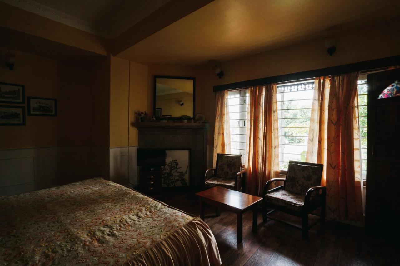 Rock Cliff Home Stay Shillong Exteriör bild