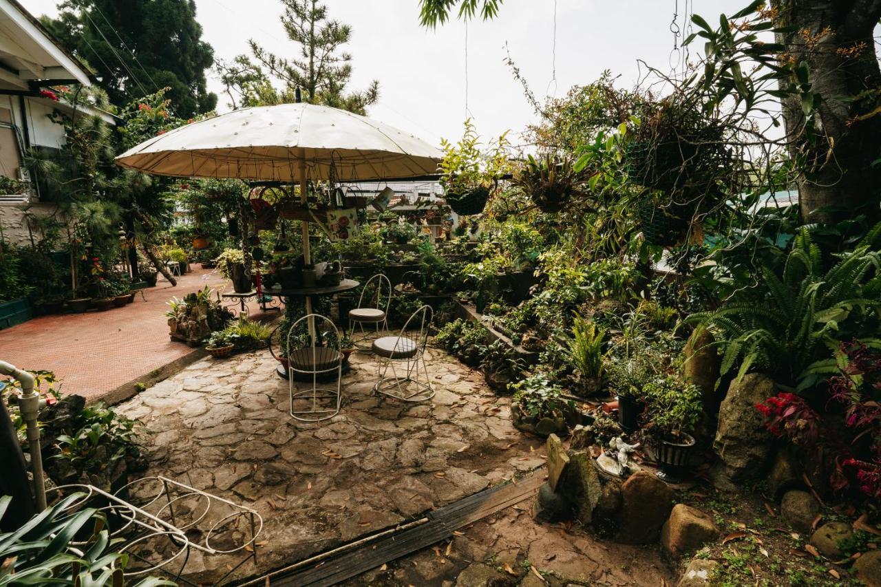 Rock Cliff Home Stay Shillong Exteriör bild